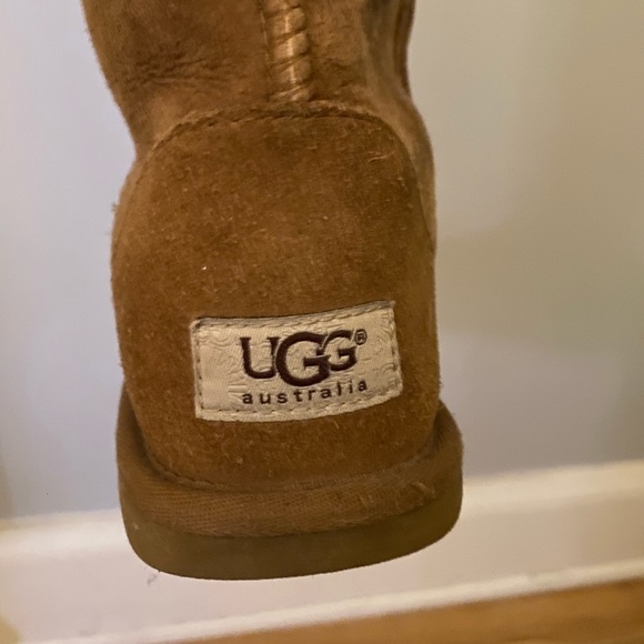 UGG CLASSIC TALL BOOT - Picture 3 of 5